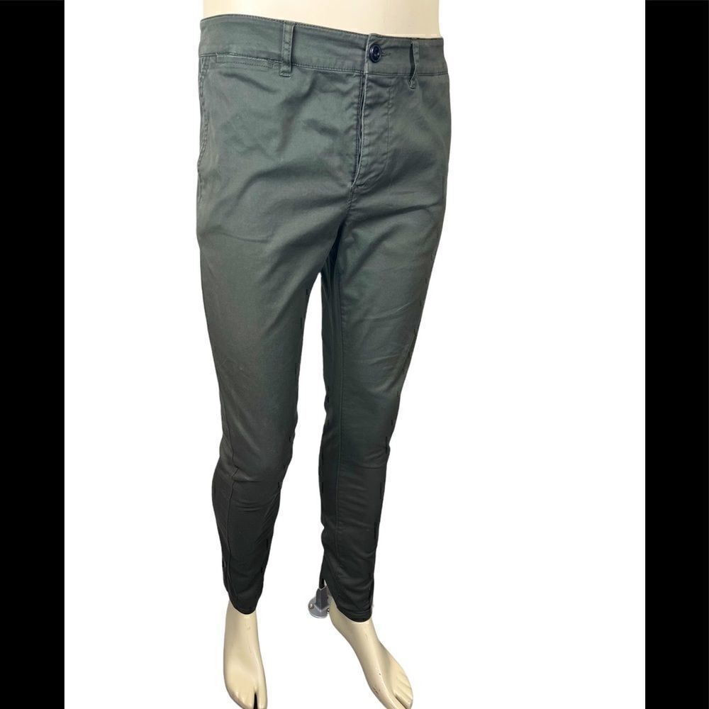 Men’s ASOS Army Green Skinny Chino Great Condition Size 30”W x 32”L